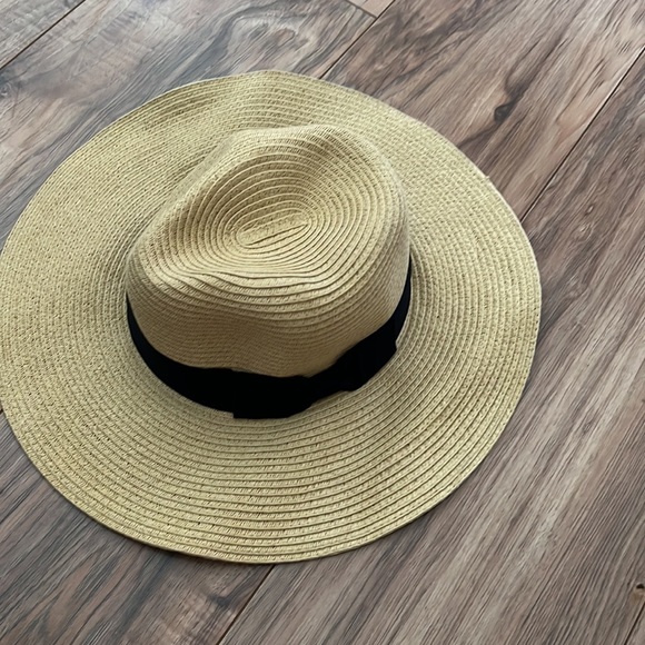 Sun hat - Picture 2 of 3